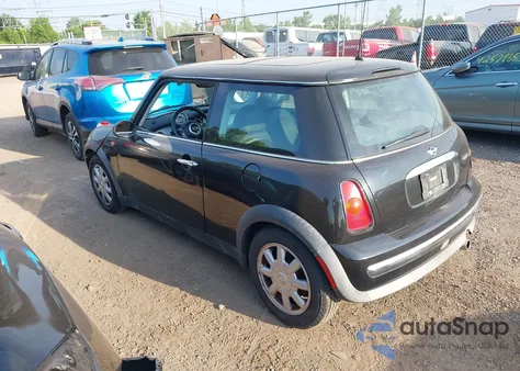 2002 Mini Cooper из США, поврежденный, VIN WMWRC33422TC37704